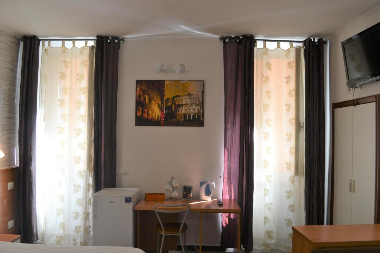 ローマ A ＆ F コロッセオ Bed & Breakfast エクステリア 写真